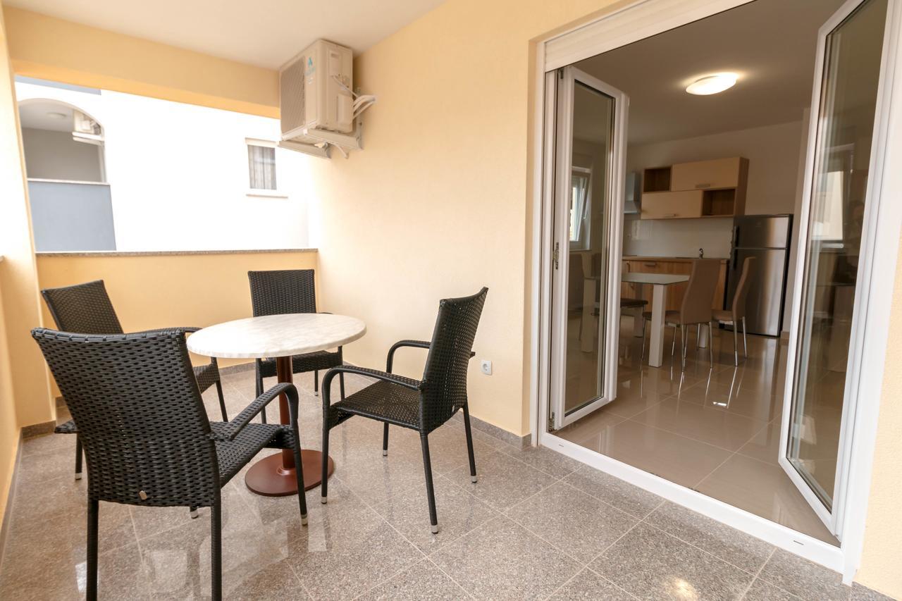 Summer Fun Apartments ノヴァリャ エクステリア 写真