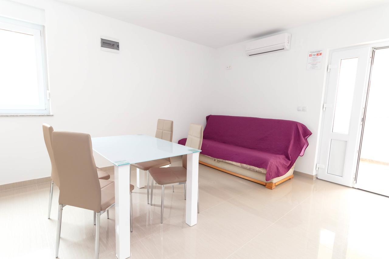 Summer Fun Apartments ノヴァリャ エクステリア 写真