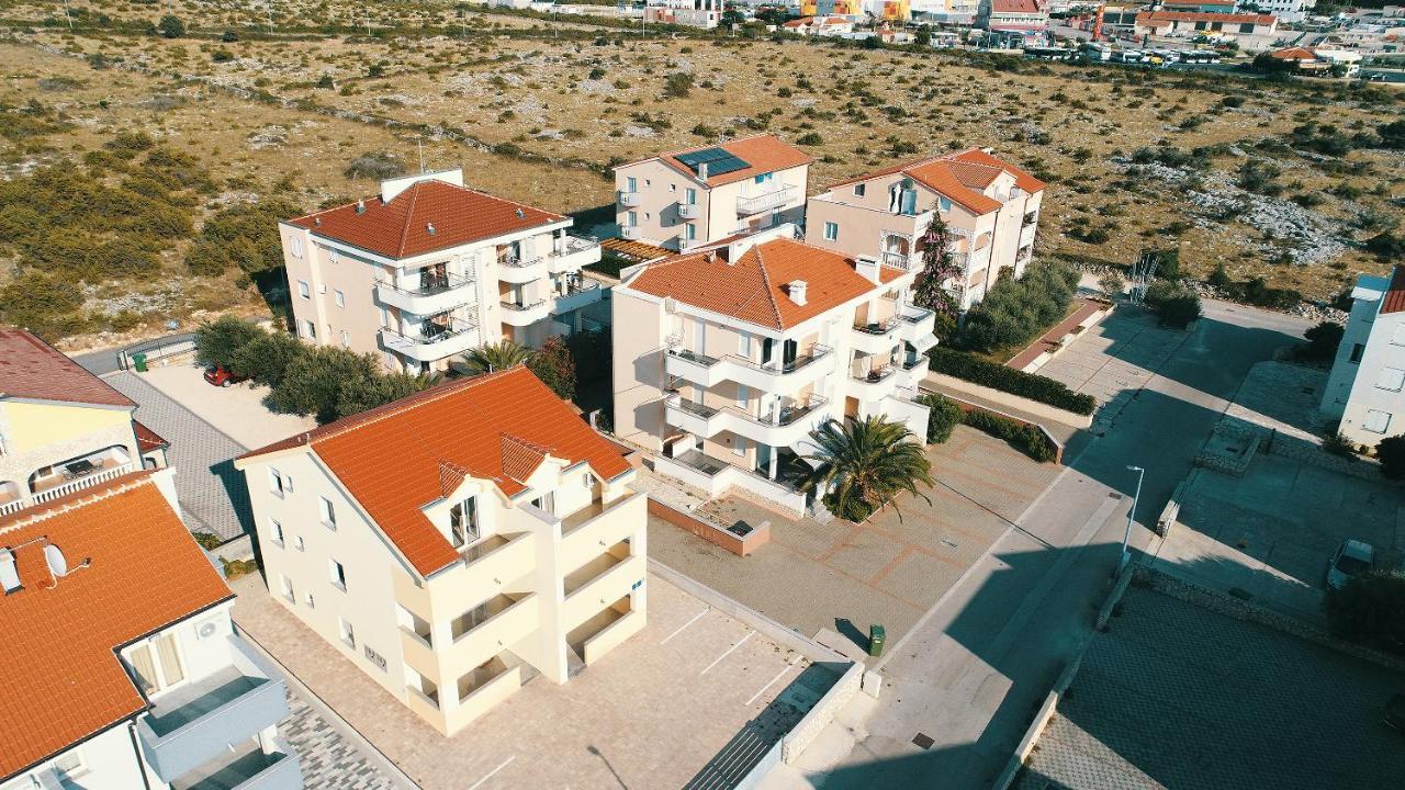 Summer Fun Apartments ノヴァリャ エクステリア 写真